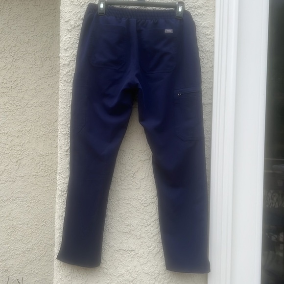 FIGS Navy Blue Technical Collection Med Scrubs Women's Size S - Picture 3 of 7